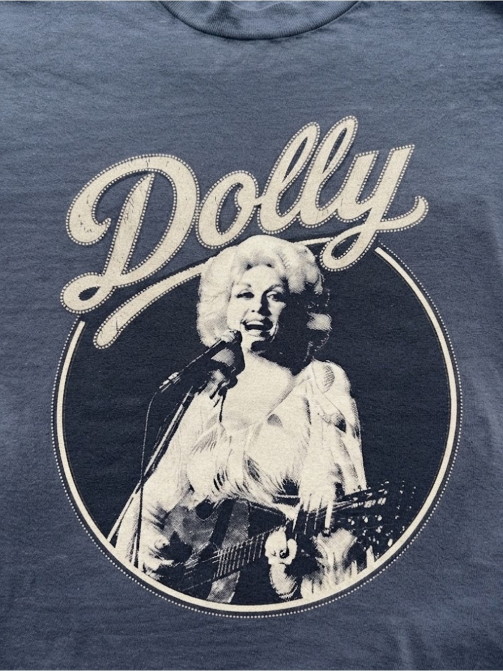 Dolly Parton Country Legend Navy Blue Cotton Gildan T-shirt - Picture 2 of 2